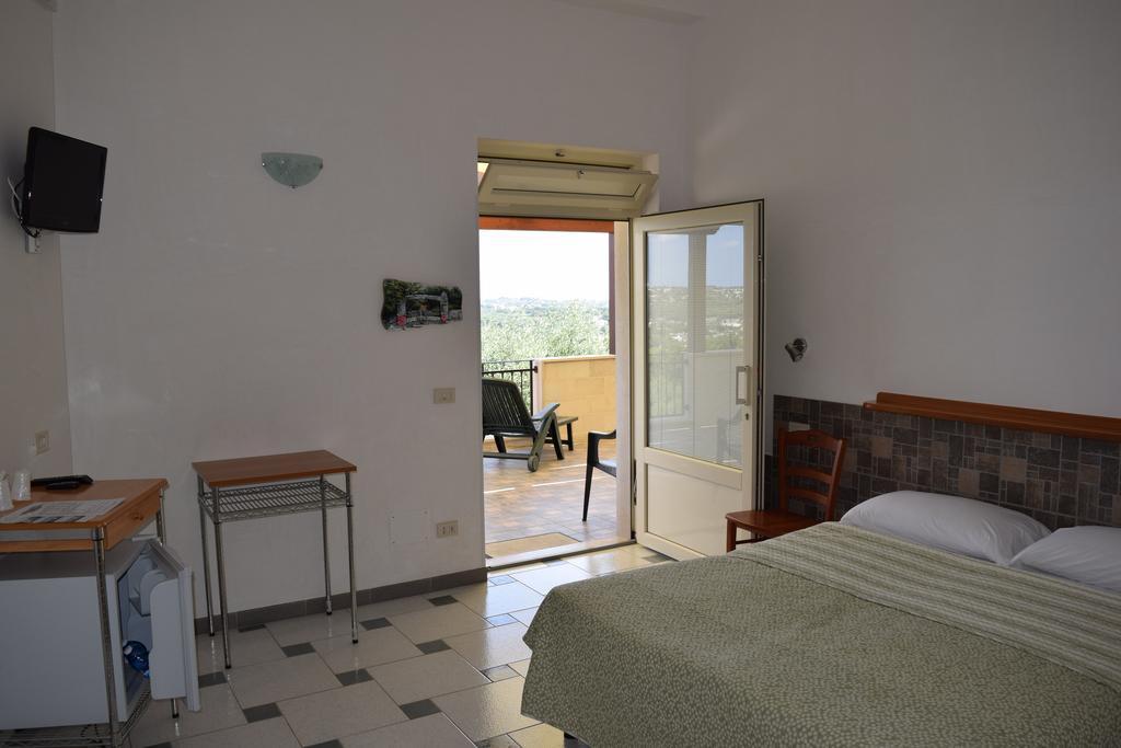 Bed & Breakfast La Collinetta Locorotondo Exterior foto